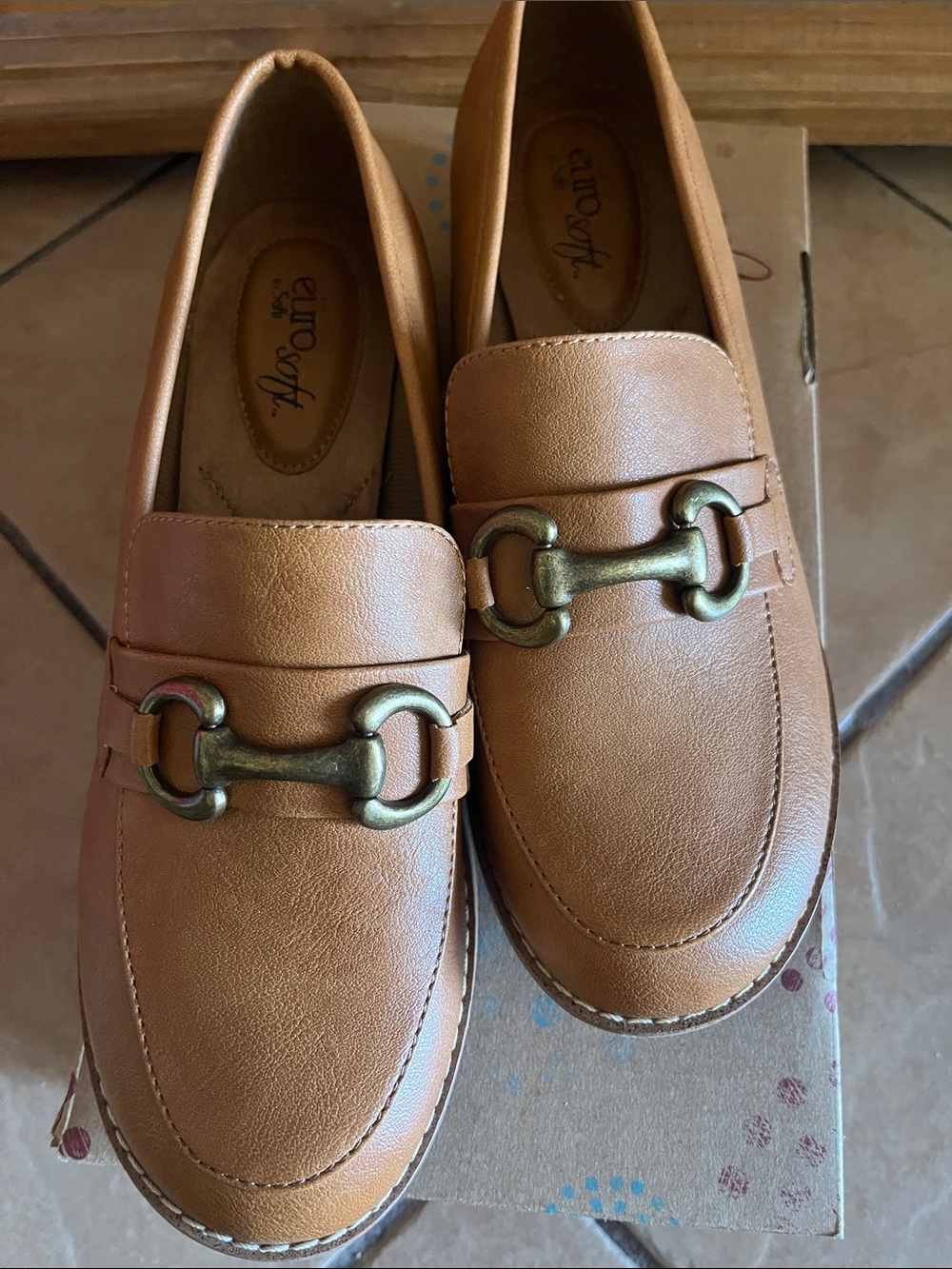 EuroSoft Women's Tan Leather Moccasin Loafers with Metal Bit
